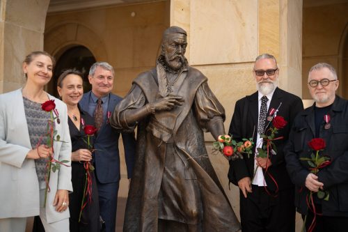 Gala wręczenia medali &bdquo;Zasłużony Kulturze Gloria Artis&rdquo; w czasie inauguracji roku akademickiego w Uniwersytecie Jana Kochanowskiego w Kielcach
