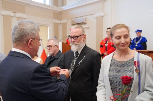 Gala wręczenia medali &bdquo;Zasłużony Kulturze Gloria Artis&rdquo; w czasie inauguracji roku akademickiego w Uniwersytecie Jana Kochanowskiego w Kielcach