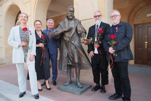 Gala wręczenia medali &bdquo;Zasłużony Kulturze Gloria Artis&rdquo; w czasie inauguracji roku akademickiego w Uniwersytecie Jana Kochanowskiego w Kielcach