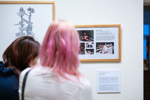 Joanna Kurkiewicz Papier plus druk. Między grafiką a rzemiosłem