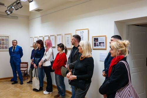 Joanna Kurkiewicz Papier plus druk. Między grafiką a rzemiosłem